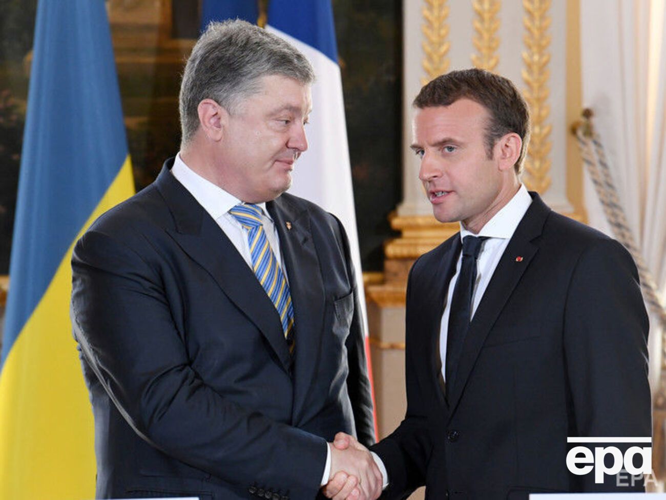 Порошенко поговорил с Макроном