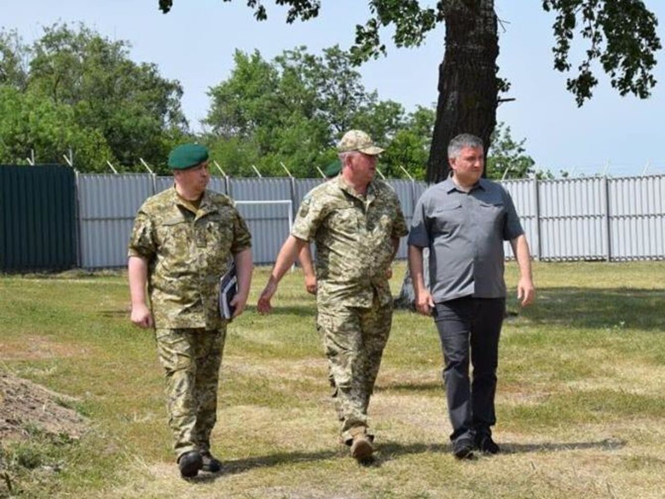 Аваков посетил границу в Харьковской области