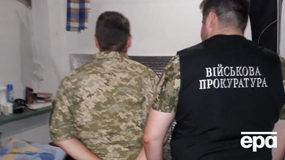 Решается вопрос об избрании подозреваемому меры пресечения