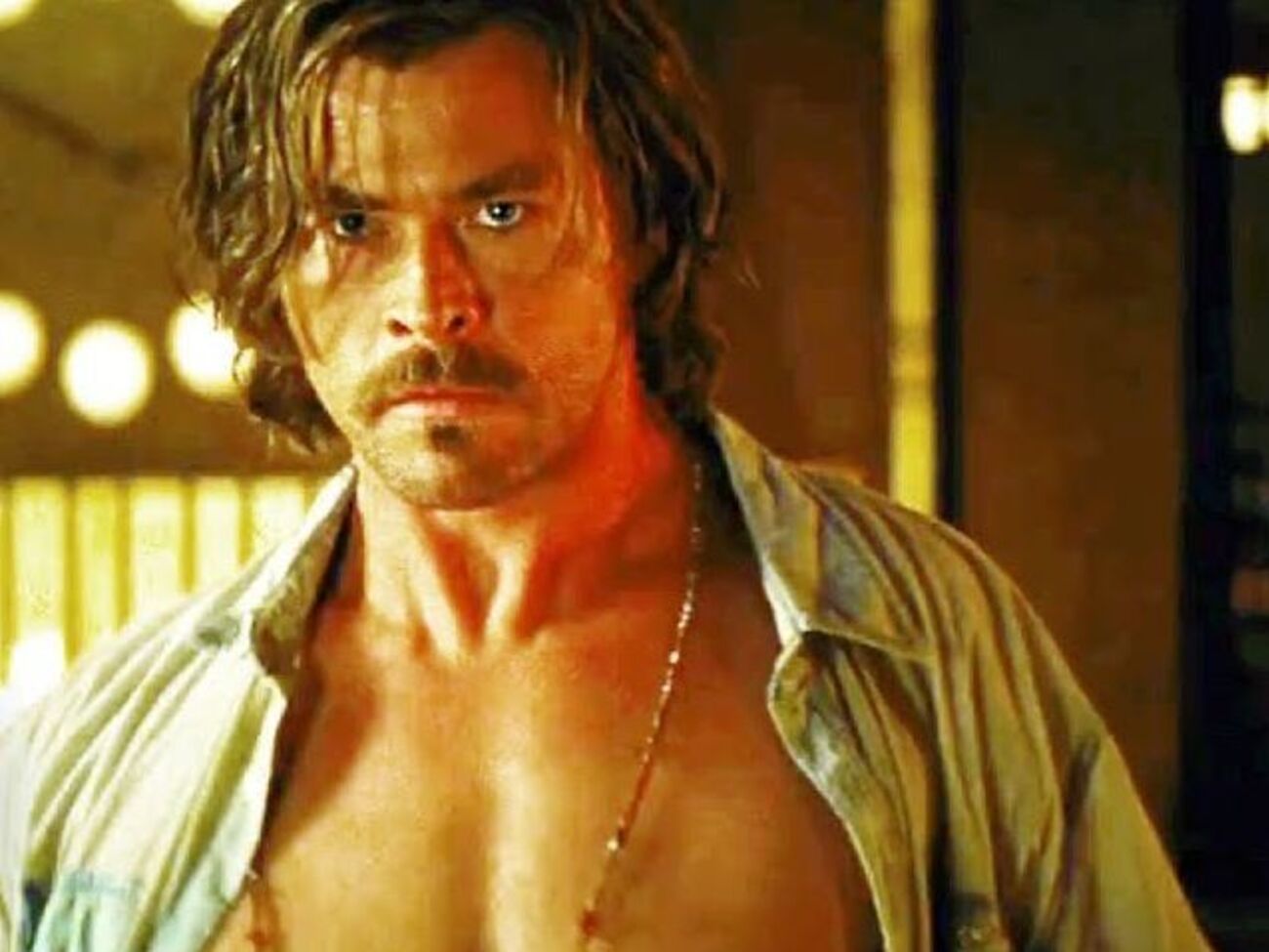 Хемсворт исполняет одну из главных ролей