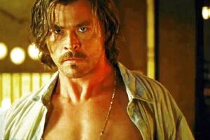 Хемсворт исполняет одну из главных ролей