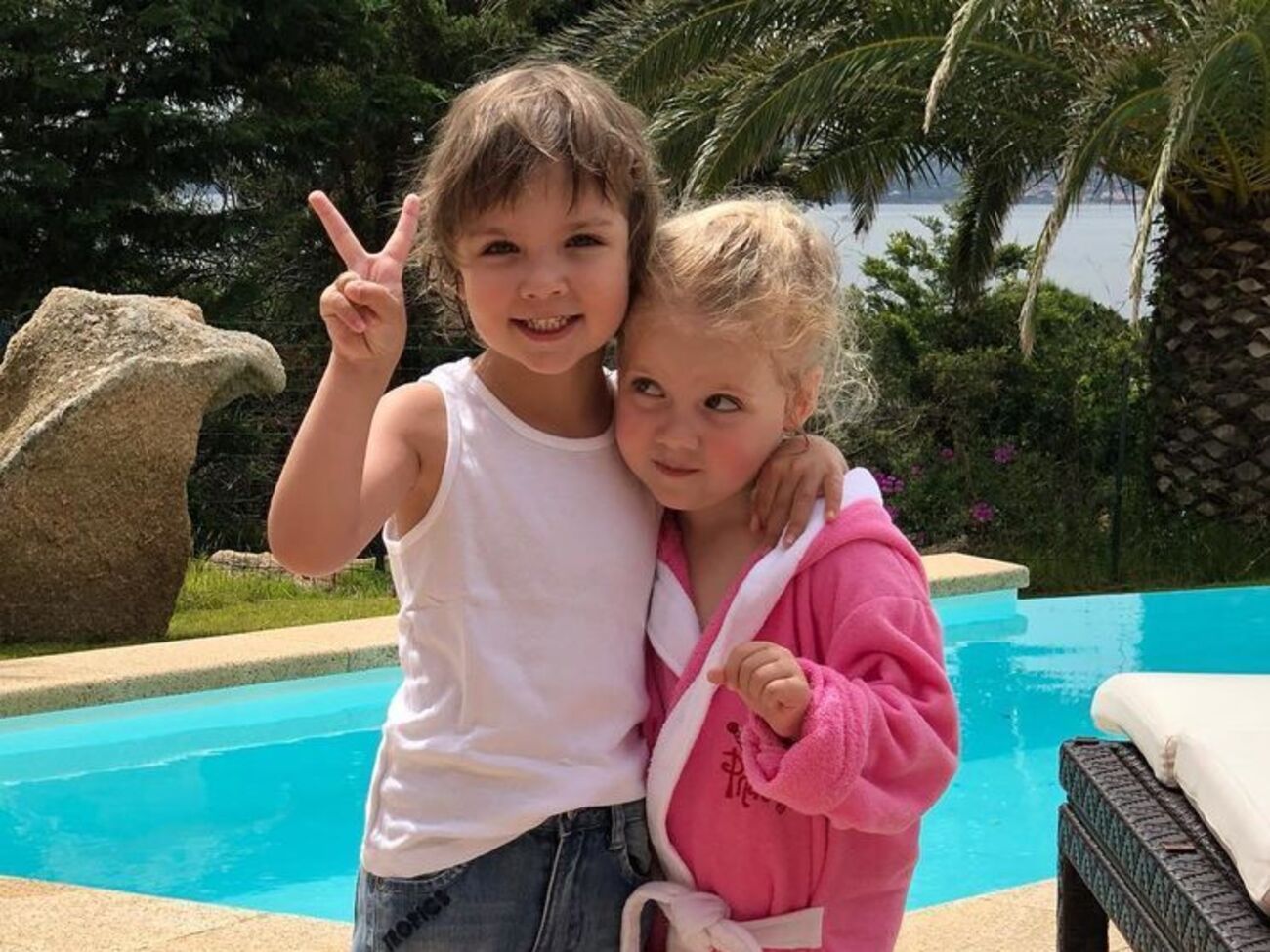 Ліза Галкіна вказала братові на мурашину доріжку