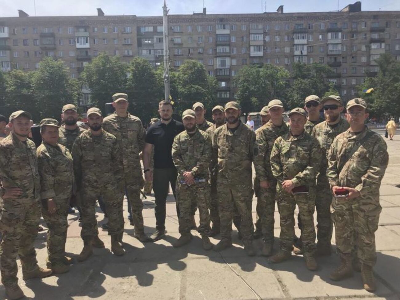 Билецкий (в центре в черной футболке): Власть&nbsp;устранилась даже от того минимума, который должна выполнять