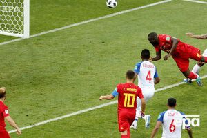 Ромелу Лукаку (№9) забил два из трех мячей своей команды