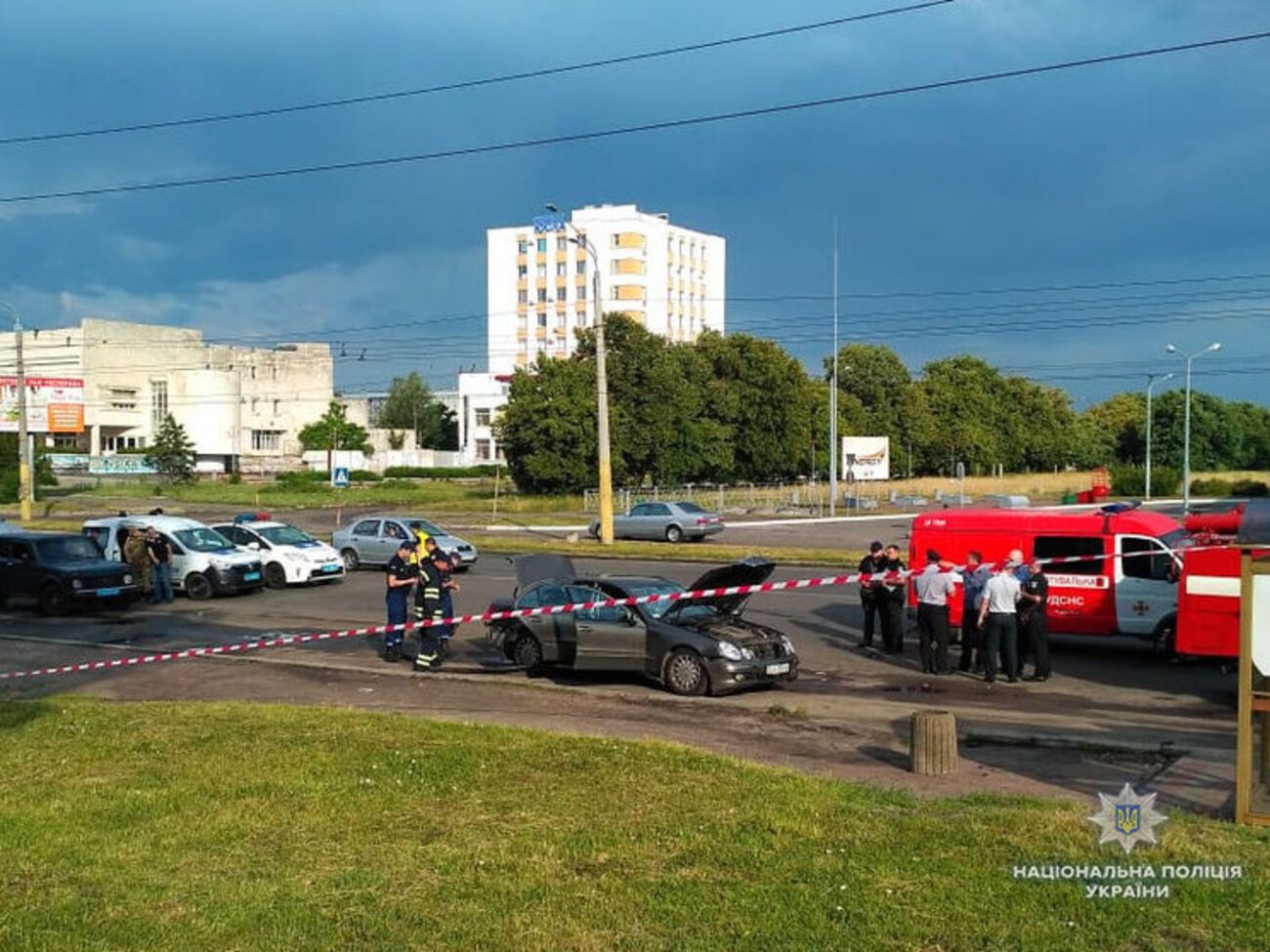 Приблизно о 7.00 16 червня в Черкасах вибухнув автомобіль Mercedes, за кермом якого був Скоромний