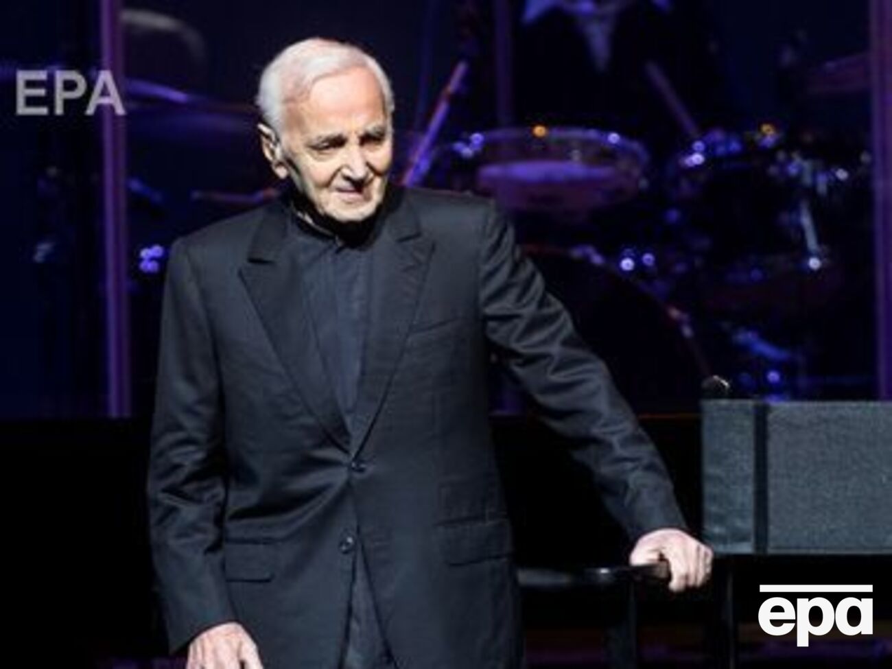 Азнавур возобновит гастроли в сентябре