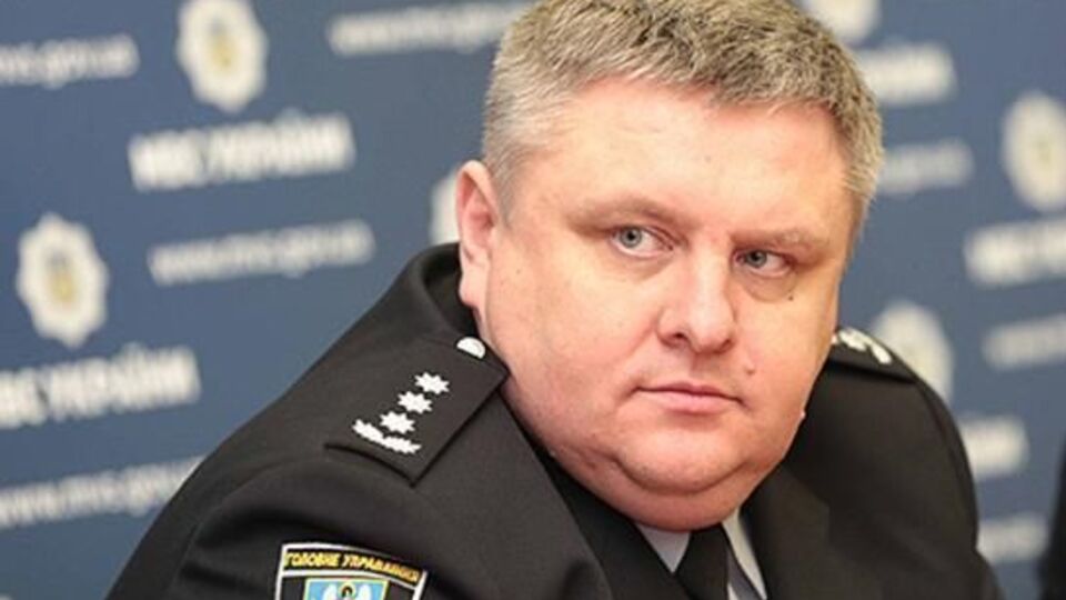 По словам Крищенко, задержанный находится в районном управлении полиции