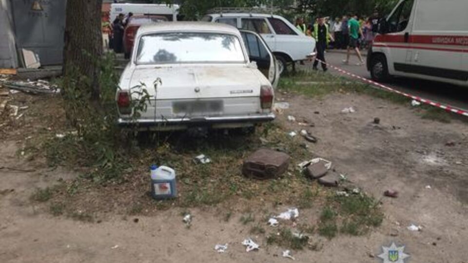 У реанімації залишається одна дитина, що постраждала під час вибуху автомобіля