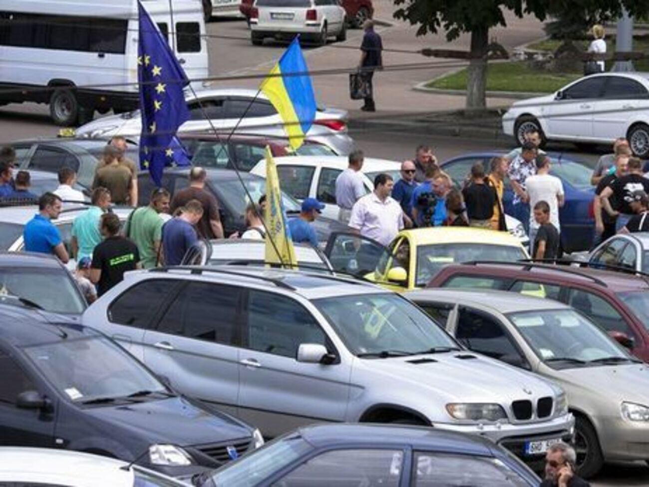 В Україні станом на 31 січня 2018 року було понад 246,4 тис. автомобілів на єврономерах із порушенням терміну реєстрації