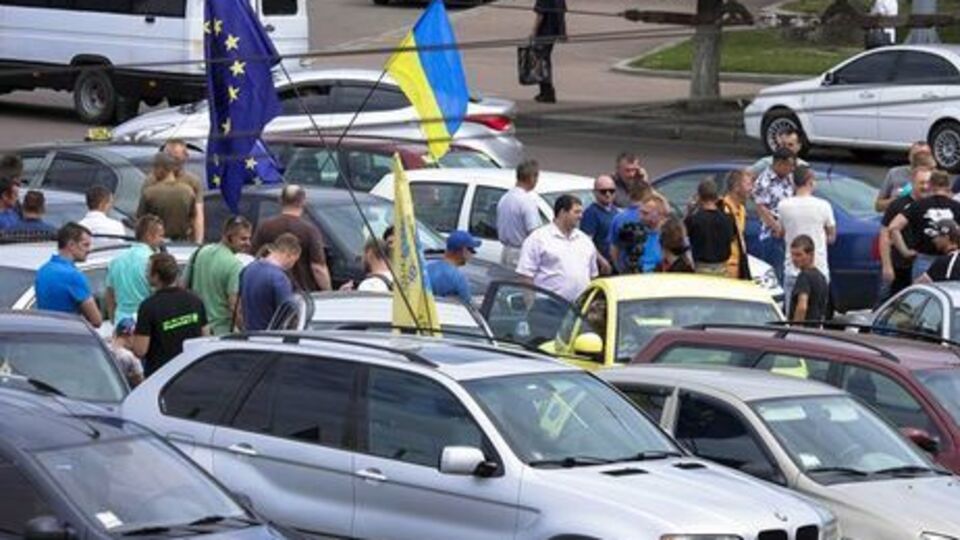 В Украине по состоянию на 31 января 2018 года находилось более 246,4 тыс. автомобилей на еврономерах с нарушением срока регистрации