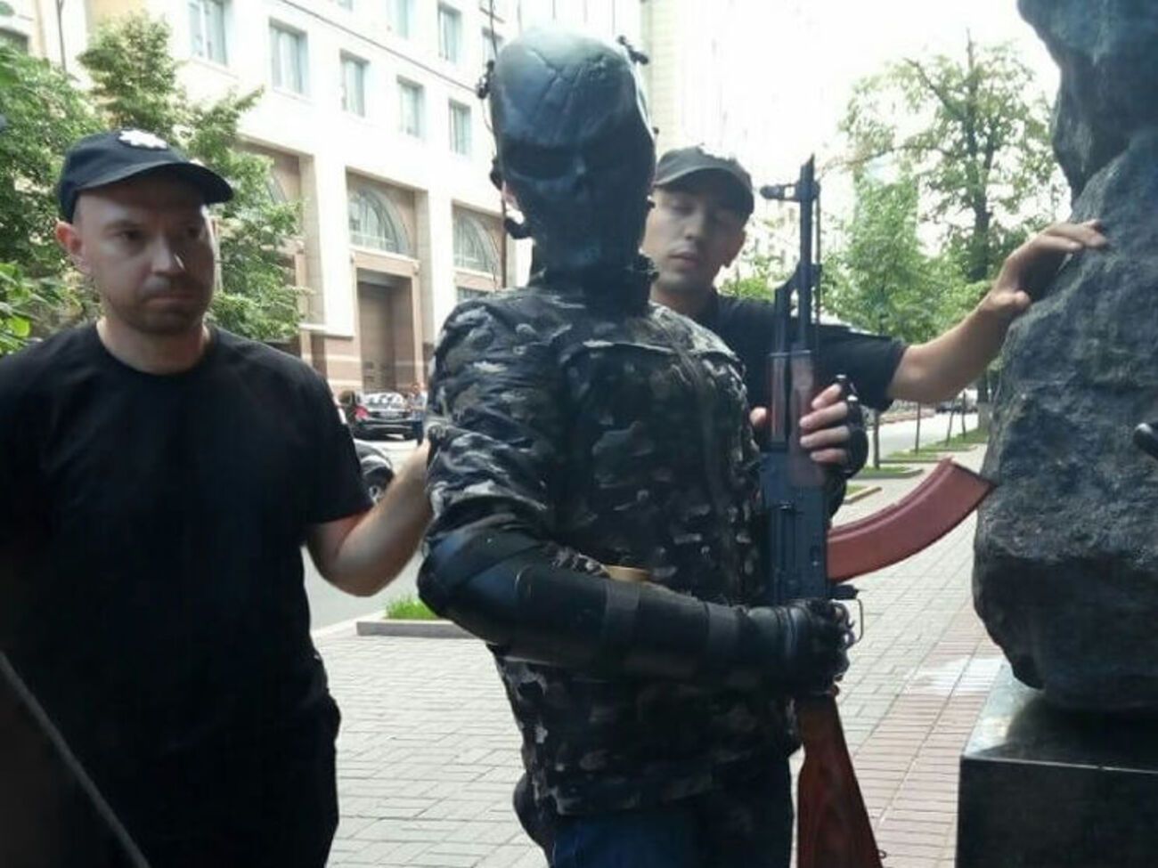 Чоловік у такому вигляді вийшов із таксі