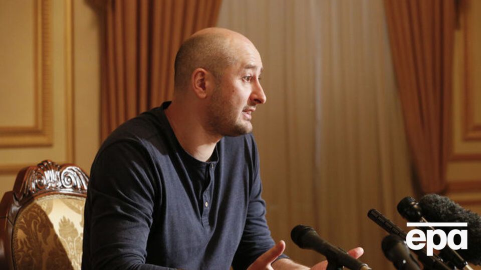 Бабченко: А ты приходишь такой из морга, от тебя за километр прет кровью и вонью разделочной...