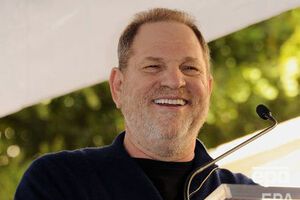 Приблизно 100 жінок уже обвинуватили Вайнштейна в домаганнях або зґвалтуваннях