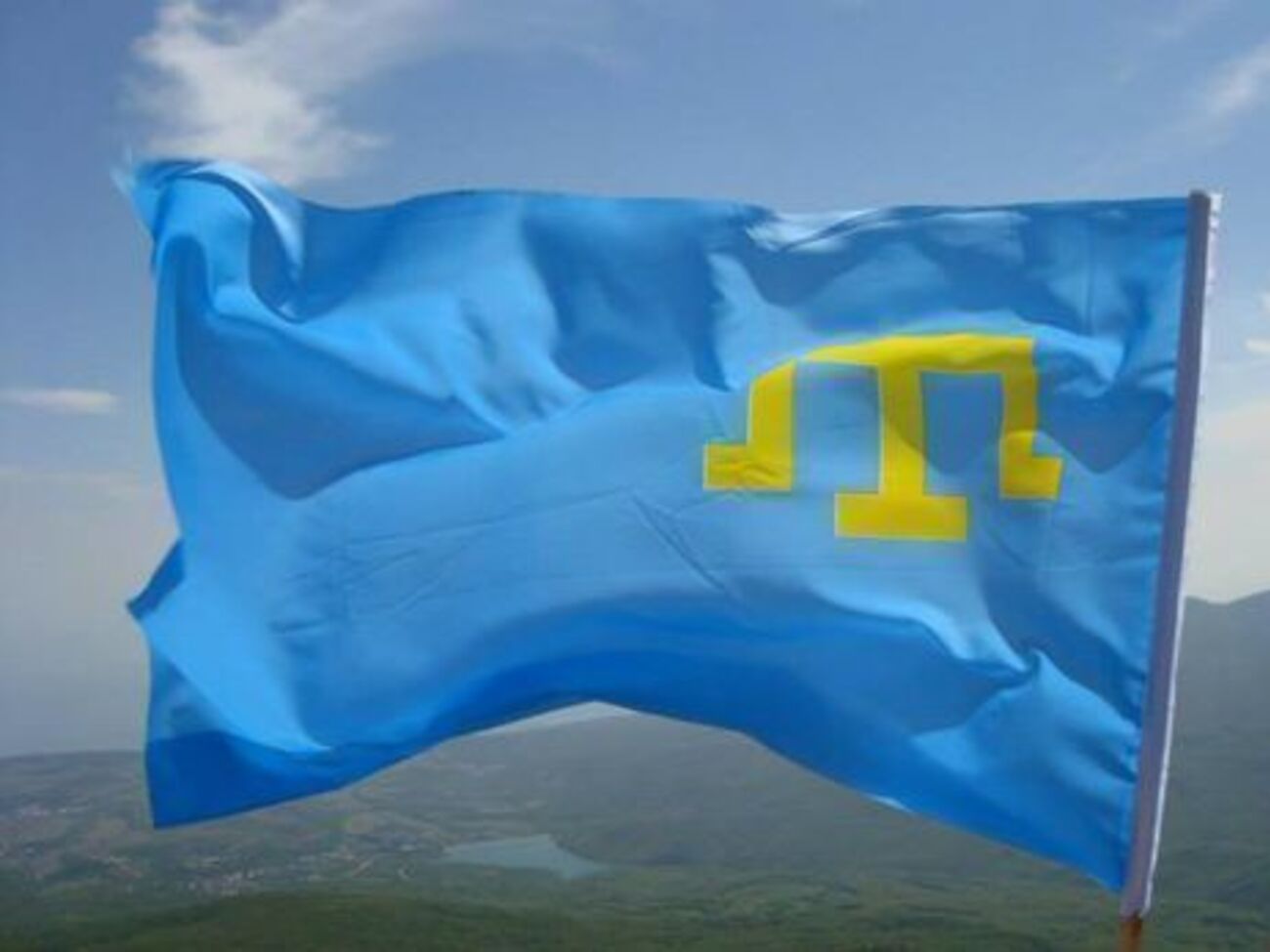 По данным правозащитников, после аннексии Крыма власти преследуют людей, которые осмеливаются открыто критиковать действия России на полуострове, в особенности – крымских татар