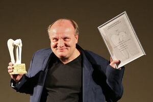 У 2015 році Каморзін відвідував окупований Крим