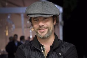 Кей: Прекрасна річка, приголомшливий міст