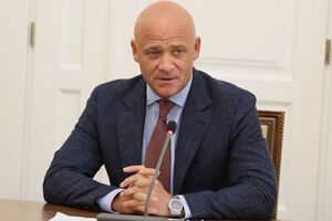 За даними ЗМІ, Труханов має російське громадянство