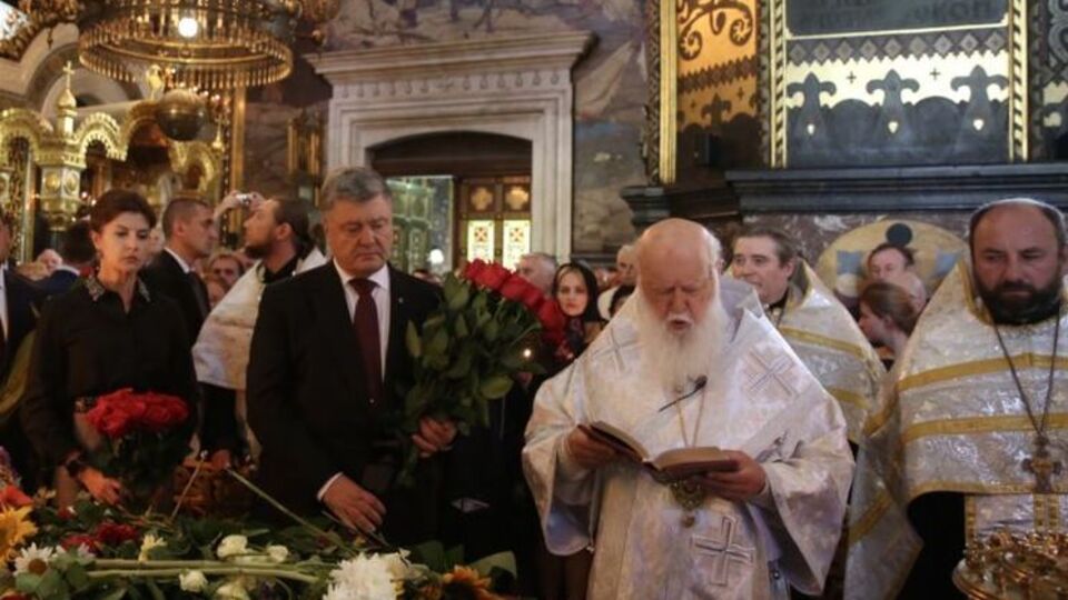 У Києві попрощалися з українським поетом Драчем. Фоторепортаж