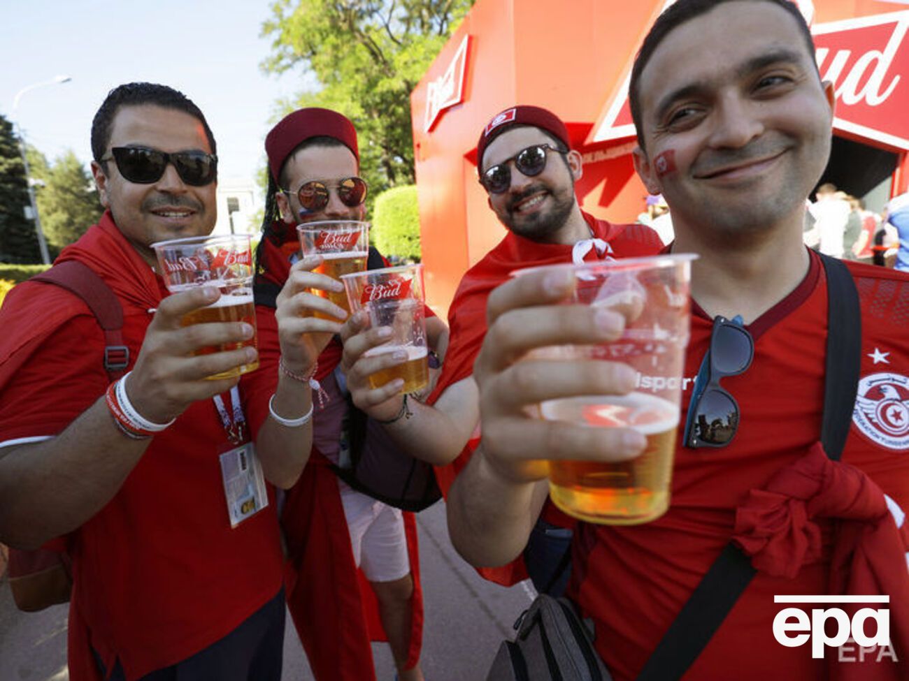 Уболівальники надають перевагу пиву
