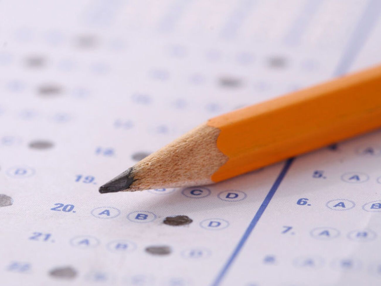 С 22 июня абитуриенты смогут распечатать карточку с результатами ВНО