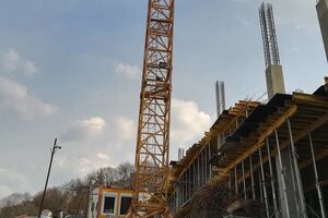 Строительство на Андреевском спуске приостановили в апреле