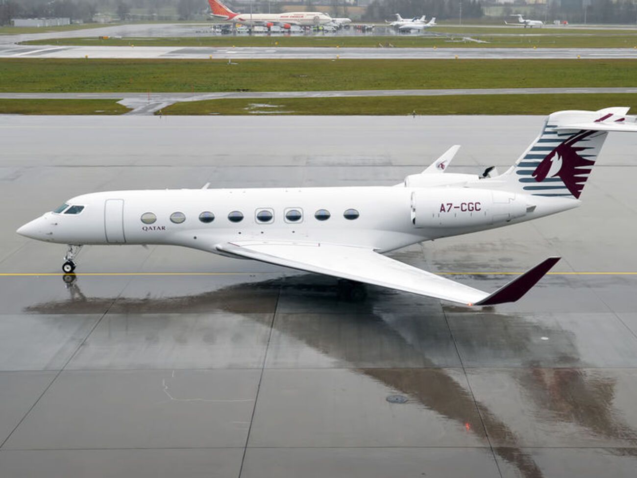 Самолет оформлен на бермудскую компанию