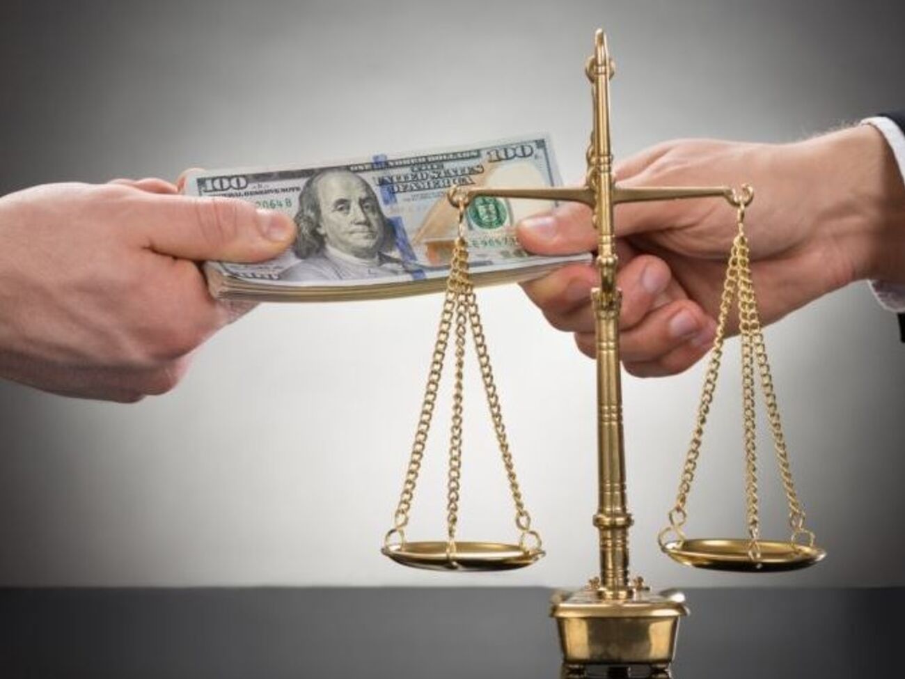 Харитонов: Законодавець запровадив кілька положень, які якщо не повністю нівелюють роботу Громадської ради міжнародних експертів, то вкрай обмежують її можливості