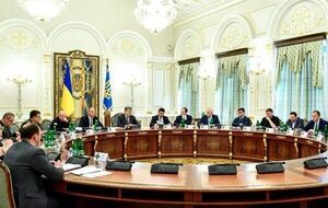21 червня Порошенко ввів у дію рішення РНБО
