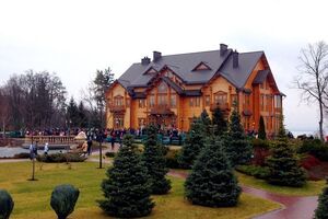 До 2014 року "Межигір'я" було резиденцією Януковича