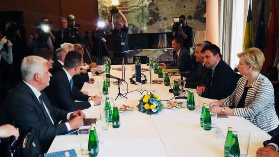 Украинско-венгерские консультации начались 22 июня