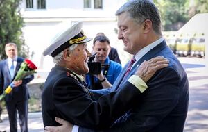 По словам Порошенко, ветеран Залужный отметил свой 100-летний юбилей месяц назад