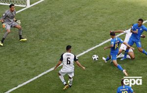Коутіньйо (№11) все ж зумів пробити Наваса