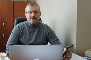 За даними НАБУ, Вілкул жив у колишньої тещі під Києвом, хоча й орендував у цей час номер у столичному готелі