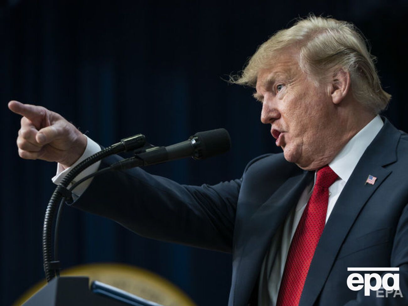 Трамп закликав європейські компанії збирати автомобілі у США