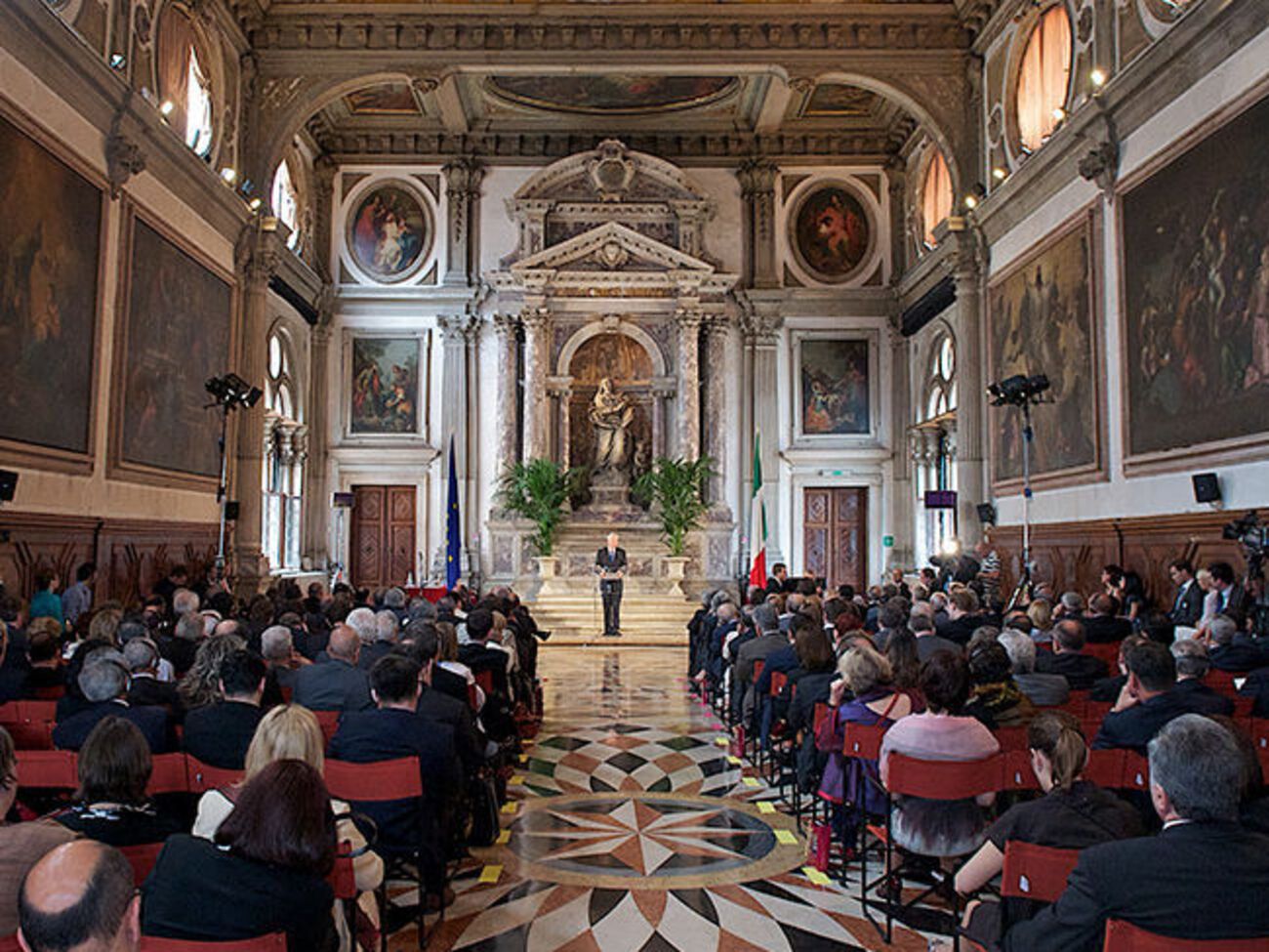 Венеціанська комісія розкритикувала закони "Стоп Сорос"