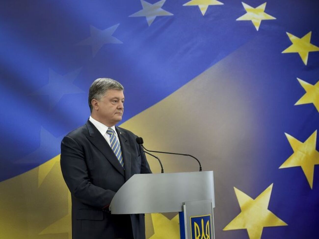 Порошенко: Новий час вимагає нових підходів і рішень