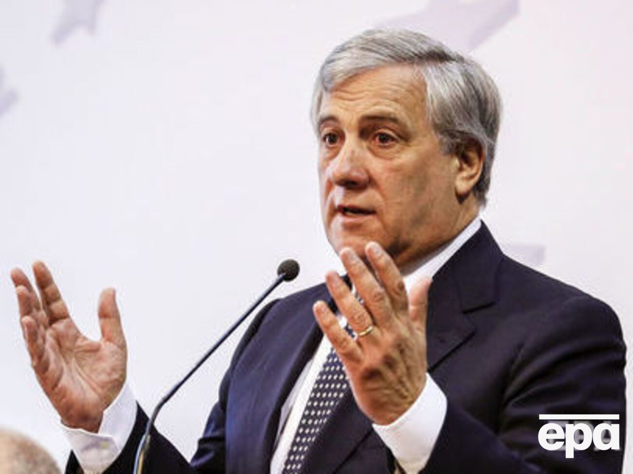 Таяни подчеркнул, что выступает против закрытия внутренних границ