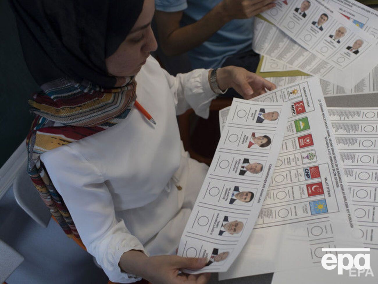 У Туреччині проходять вибори президента і парламенту. Фоторепортаж