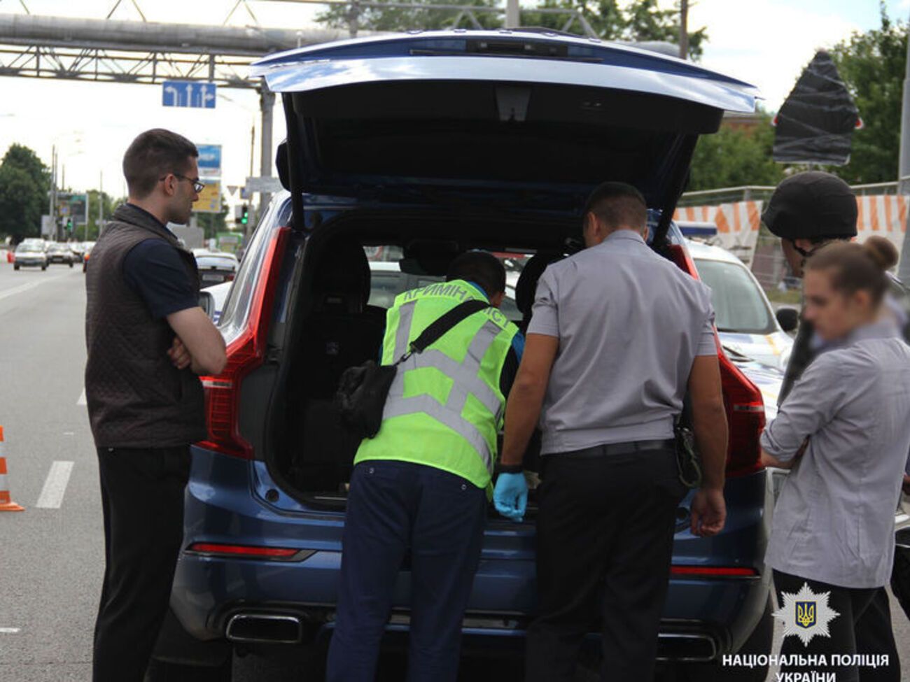 Volvo зупинили на вулиці Шевченка