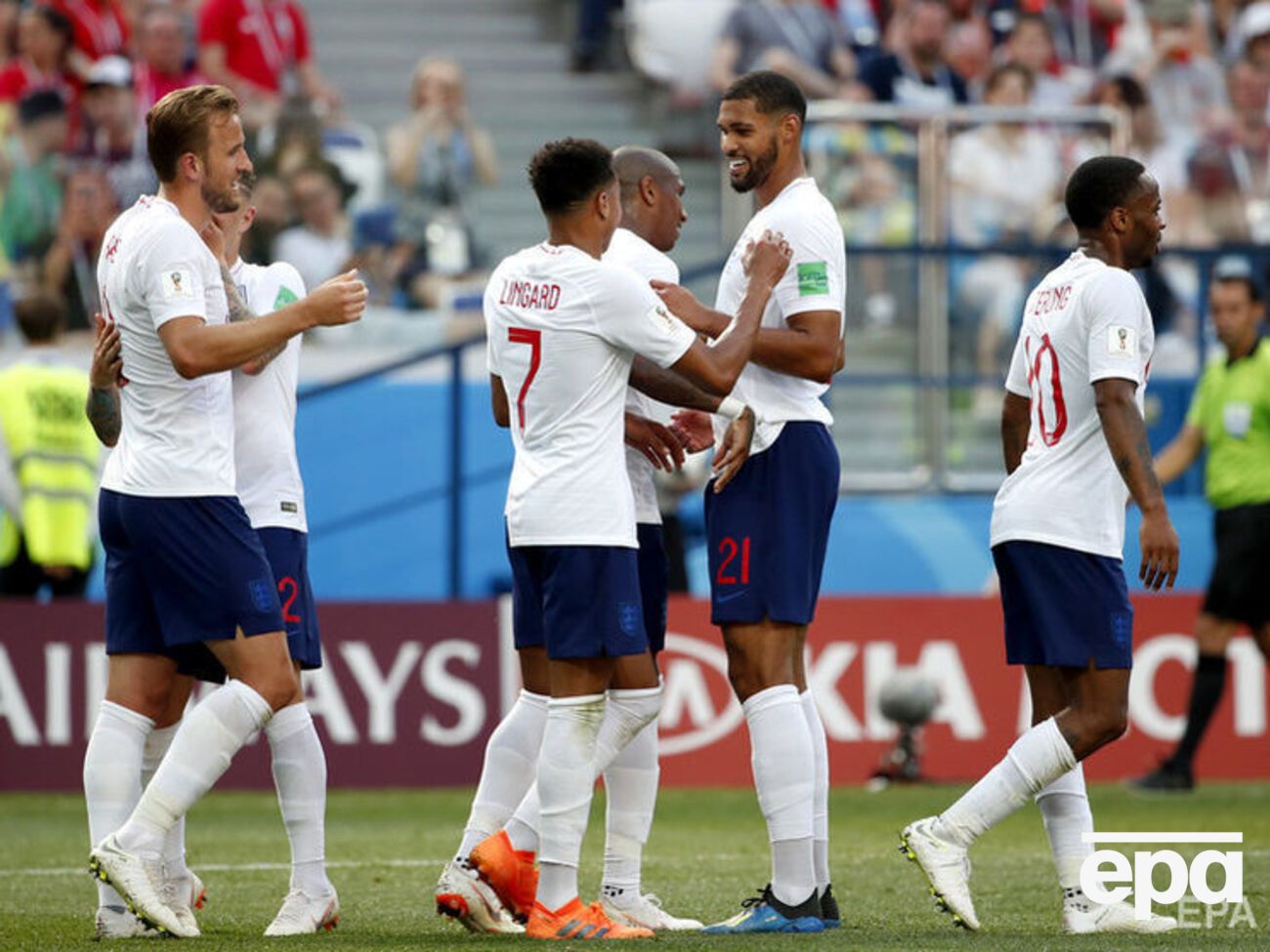 За збірну Англії забивали три гравці