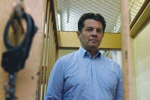 Журналист Роман Сущенко был схвачен в Москве и помещен в лефортовский изолятор в сентябре 2016-го. В начале июня 2018 года российский суд приговорил его к 12 годам строгого режима за якобы шпионаж в пользу Украины