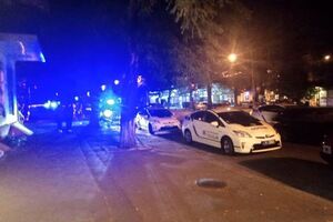 Взрыв прогремел в тот момент, когда бизнесмен с семьей заходил домой
<