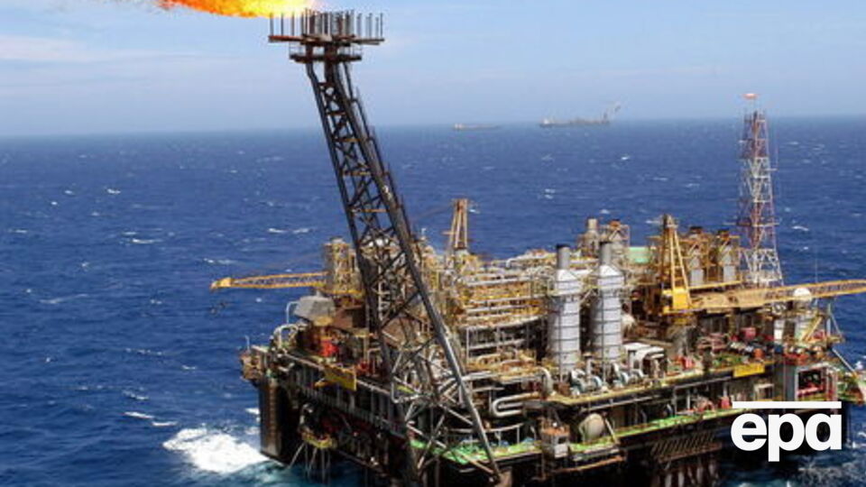 Нефть снова дешевеет