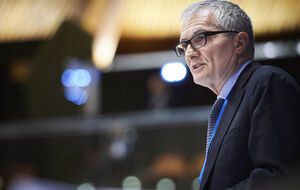 Николетти лишился должности президента ПАСЕ из-за поражения на парламентских выборах в Италии