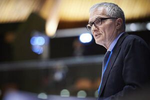 Николетти лишился должности президента ПАСЕ из-за поражения на парламентских выборах в Италии