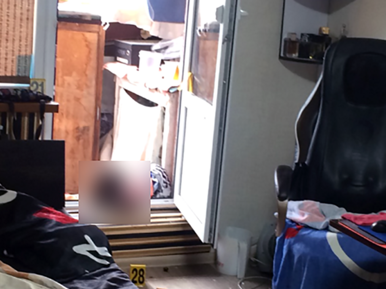 Женщина пыталась укрыться от выстрелов на балконе, но не смогла