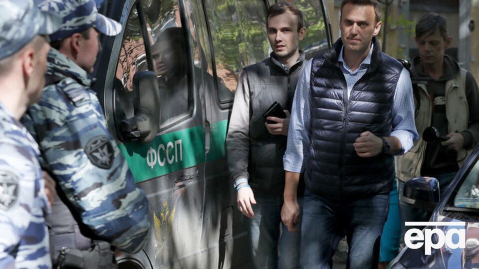 Навальному продлили испытательный срок в связи с его арестами на несогласованных митингах