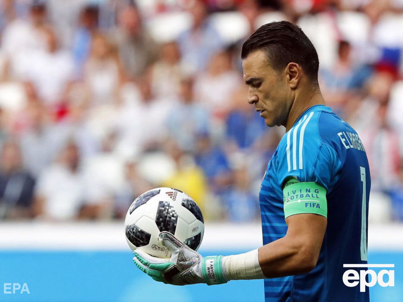 Вратарь-рекордсмен пропустил два мяча и парировал пенальти