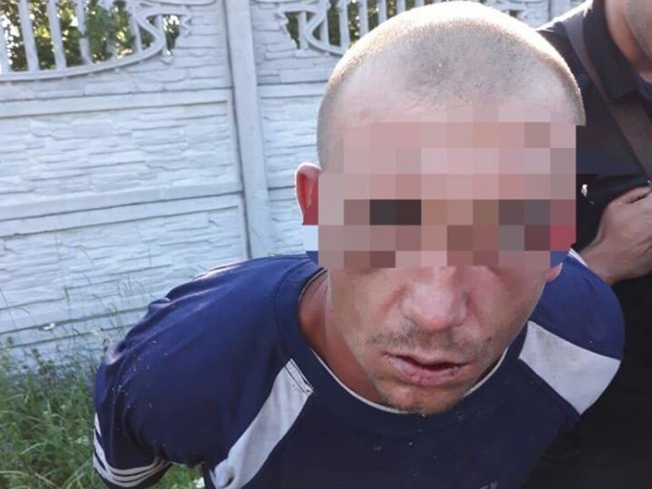 У підозрюваного вилучили одяг зі слідами крові жертви