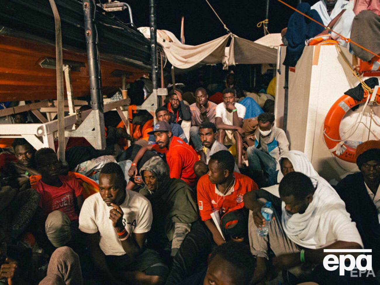 Испания отказалась нести ответственность за беженцев самостоятельно